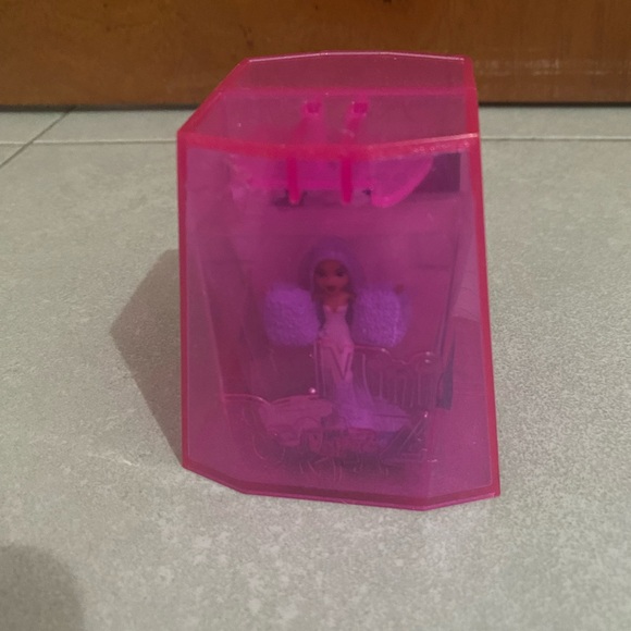 Bratz x Kylie Jenner Msytery - Picture 3 of 7